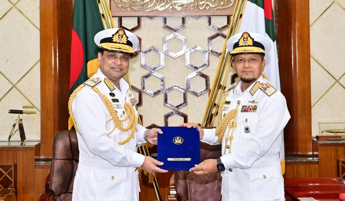 নৌবাহিনী প্রধানের দায়িত্ব নিলেন খোন্দকার মিসবাহ উল আজীম